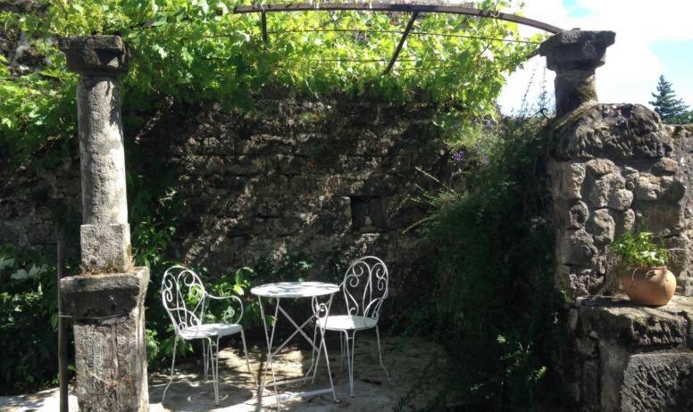 La Villa Des Charmilles Vernoux-en-Vivarais Exterior photo